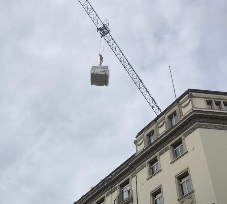 Heavenly move at Zurich Paradeplatz